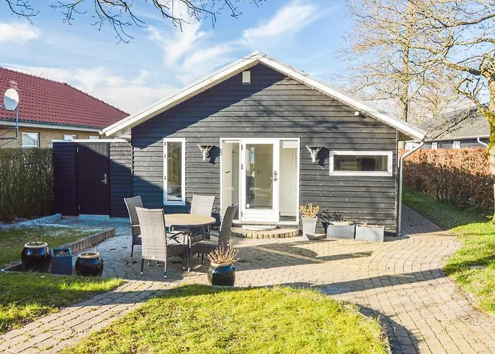 Hébergement de vacances 3 Bedroom Cozy In Sunds