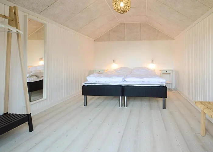 3 Bedroom Cozy In Hébergement de vacances *