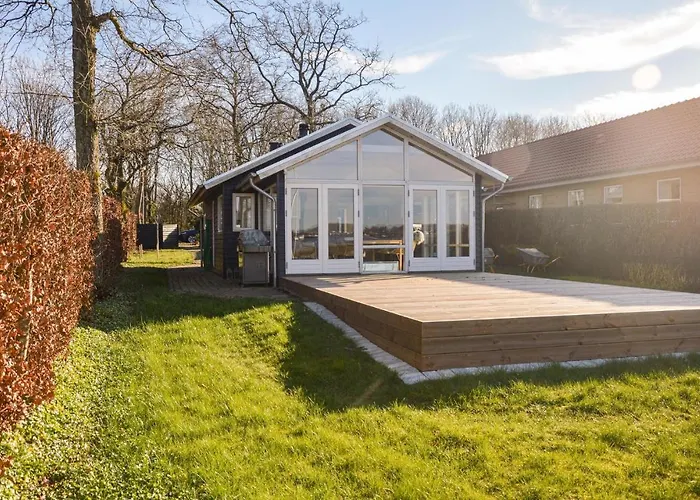 3 Bedroom Cozy In Hébergement de vacances Sunds