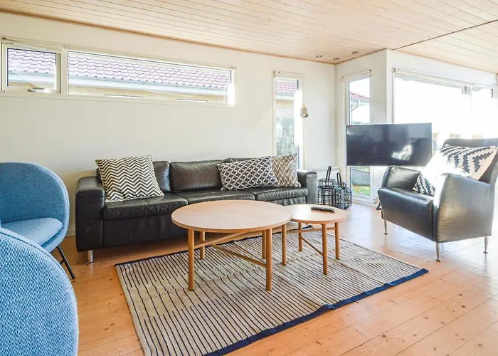 3 Bedroom Cozy In